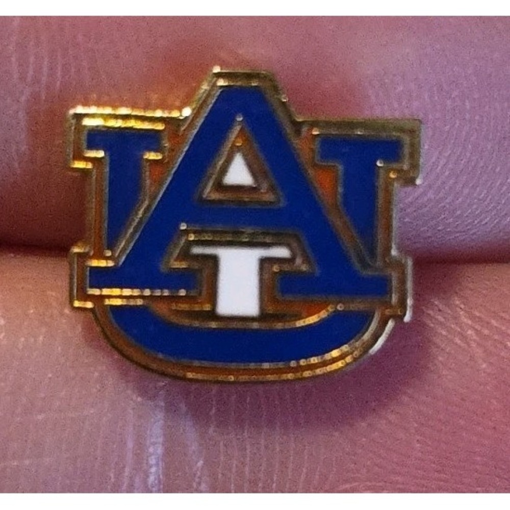 Auburn university Lapel Pin‎ College Enamel Badge